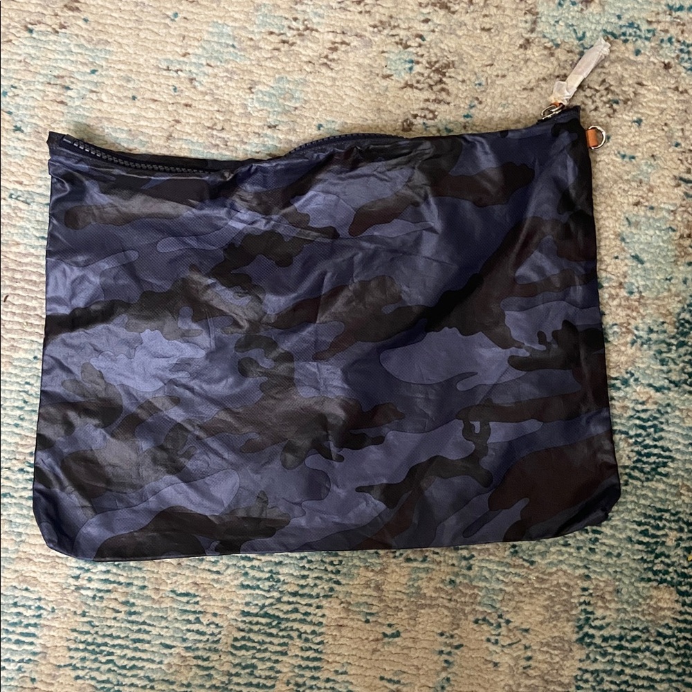 MZ Wallace detachable pouch - Picture 4 of 4